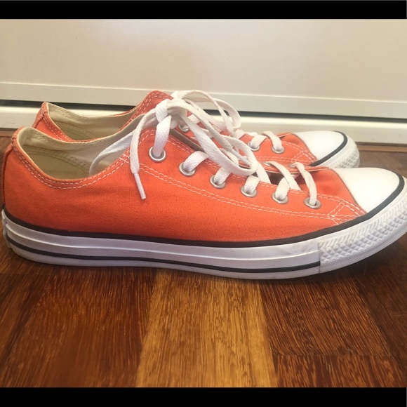 Orange converse size 8Men size 10women never worn - Picture 7 of 8